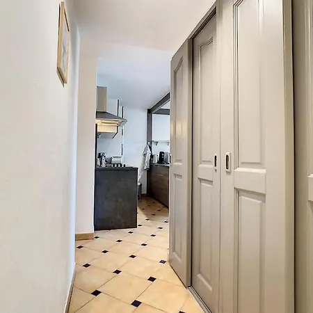 Appartement Port Marine - T3 Calme, Avec Terrasse, Piscine, Pres De La Sainte-Maxime