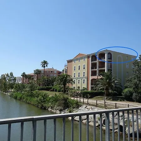 Port Marine - T3 Calme, Avec Terrasse, Piscine, Pres De La Appartement *