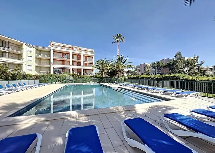 Port Marine - T3 Calme, Avec Terrasse, Piscine, Pres De La شقة