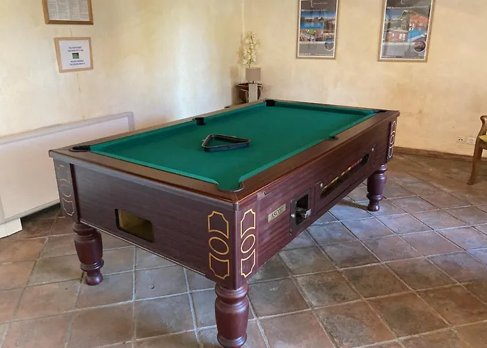 Port Marine - T3 Calme, Avec Terrasse, Piscine, Pres De La سانت ماكسيم